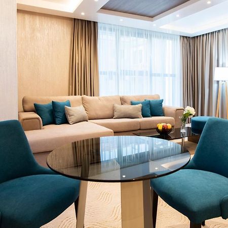 שומן Family Hotel Business Club מראה חיצוני תמונה
