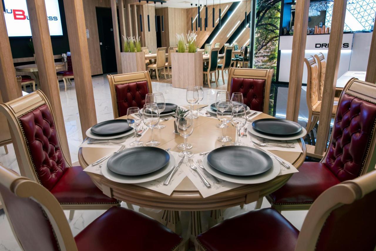שומן Family Hotel Business Club מראה חיצוני תמונה