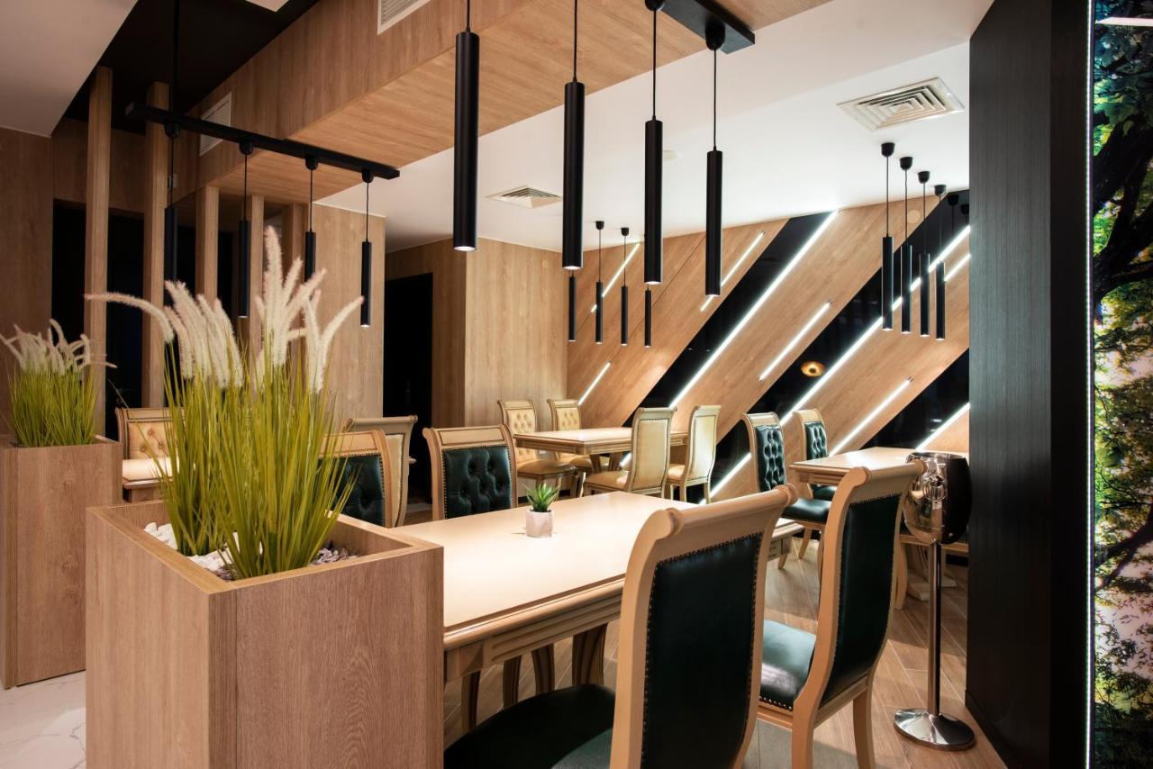 שומן Family Hotel Business Club מראה חיצוני תמונה