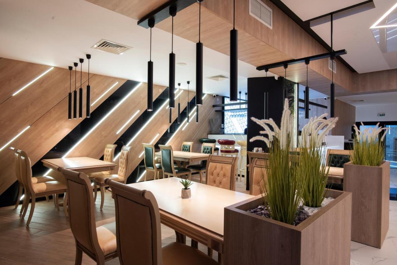 שומן Family Hotel Business Club מראה חיצוני תמונה